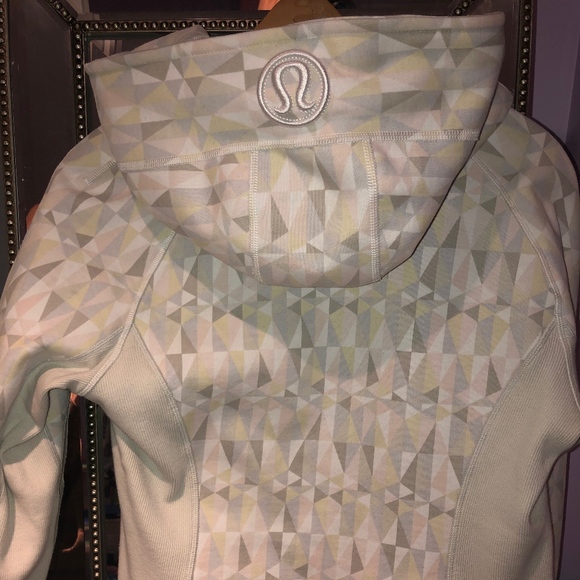 Lululemon Zip Up Hoodie Sweater - Picture 4 of 4